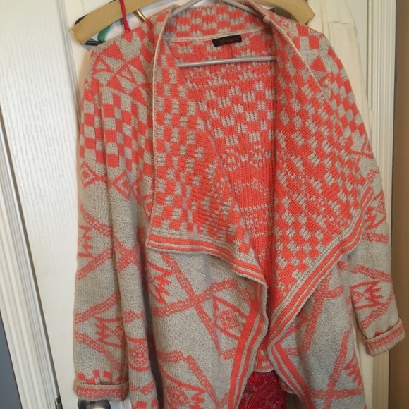 Aztec sweater - Picture 1 of 2